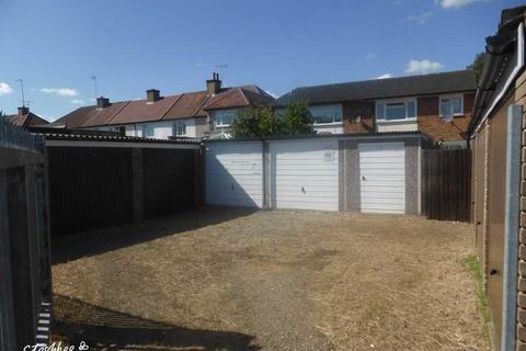 Garage to rent, The Sunny Road, Enfield EN3