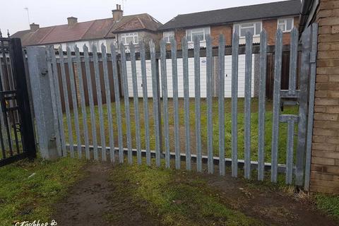 Garage to rent, The Sunny Road, Enfield EN3