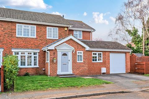 4 bedroom semi-detached house for sale, Barley Mow Way, Shepperton, TW17
