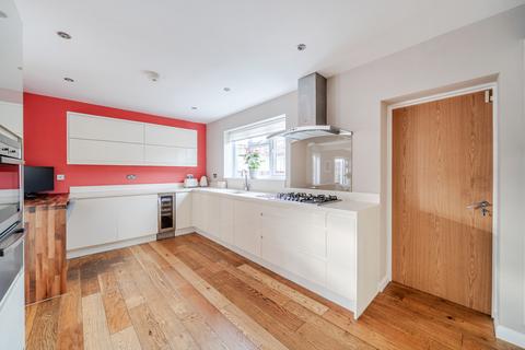 4 bedroom semi-detached house for sale, Barley Mow Way, Shepperton, TW17