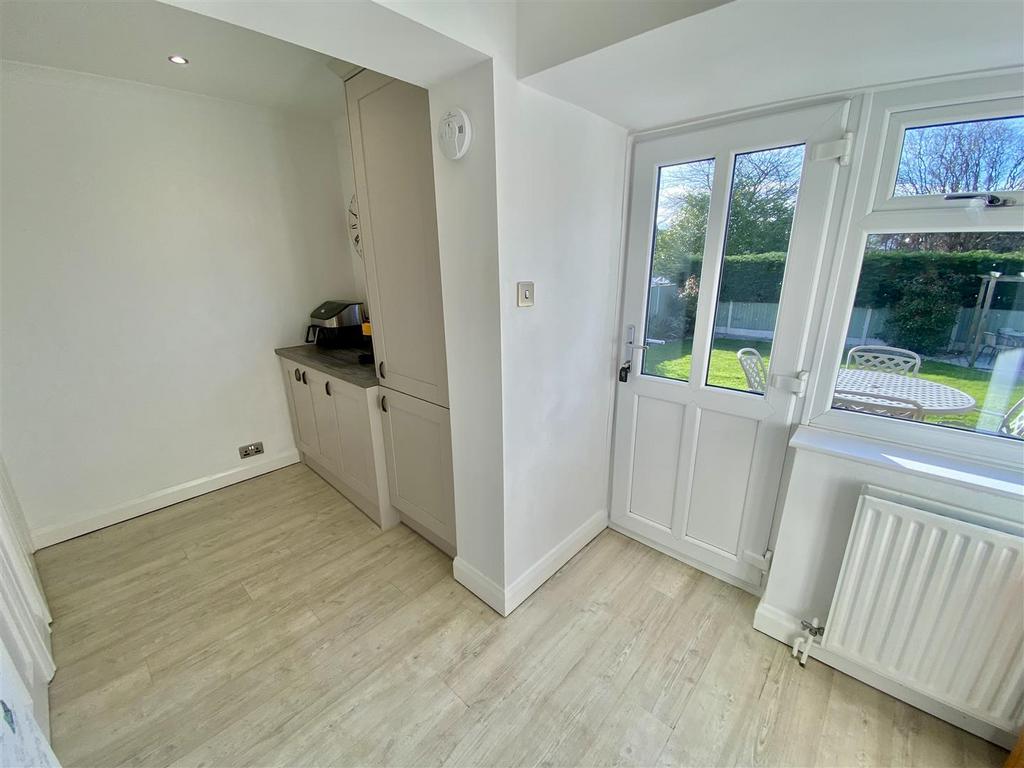 Bramleys Estate Agents - Parker Lane - Mirfield (2