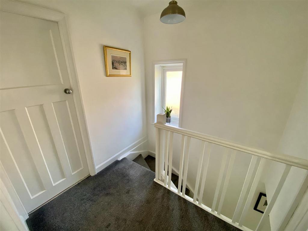 Bramleys Estate Agents - Parker Lane - Mirfield (3