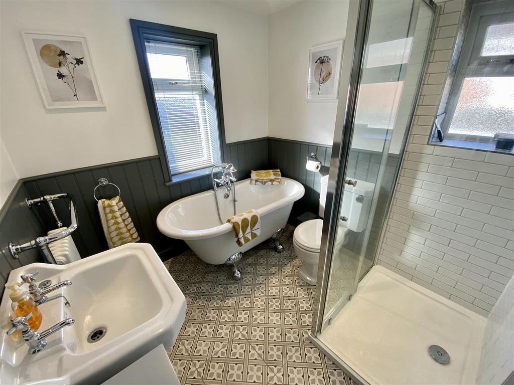 Bramleys Estate Agents - Parker Lane - Mirfield (2