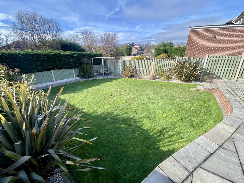 Bramleys Estate Agents - Parker Lane - Mirfield (9