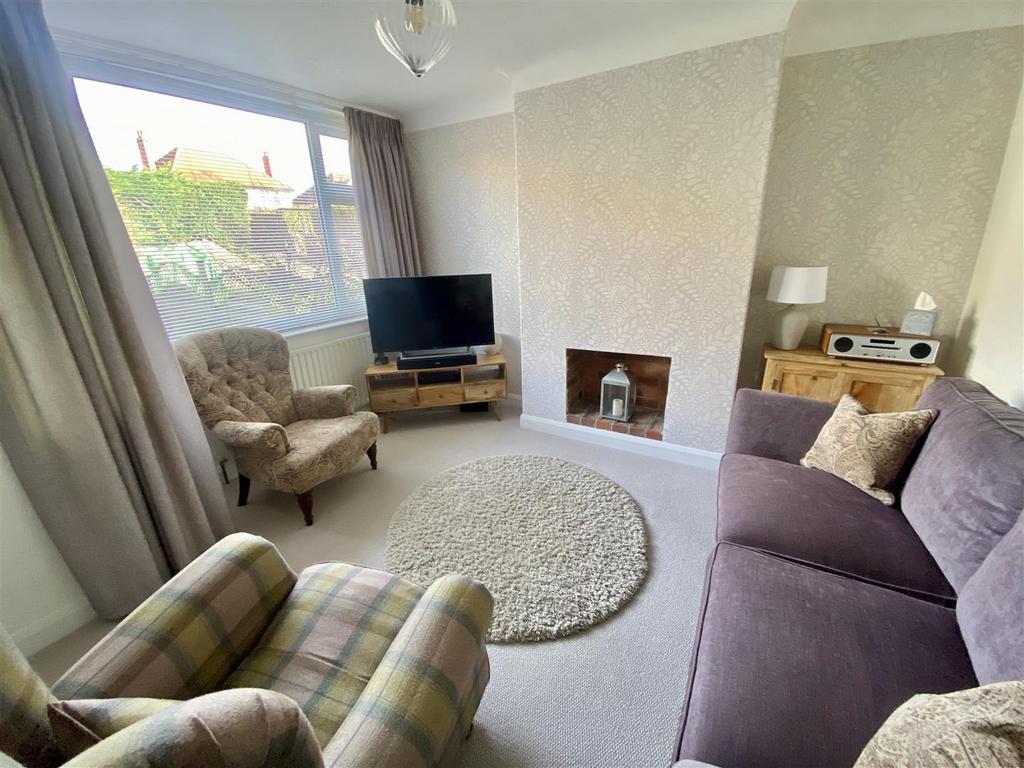 Bramleys Estate Agents - Parker Lane - Mirfield (2