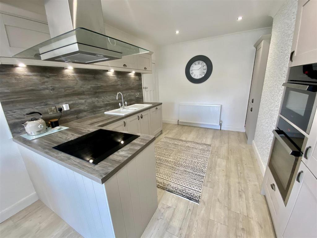 Bramleys Estate Agents - Parker Lane - Mirfield (1