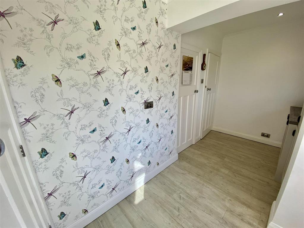 Bramleys Estate Agents - Parker Lane - Mirfield (2