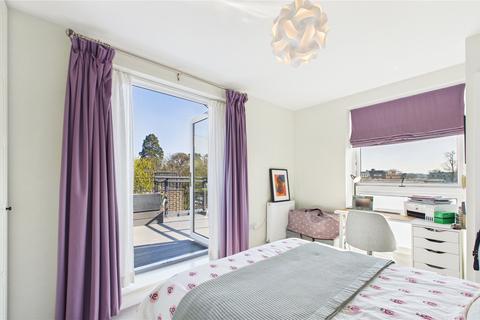 undefined, Moorfield Place, Farnborough, Hampshire, GU14