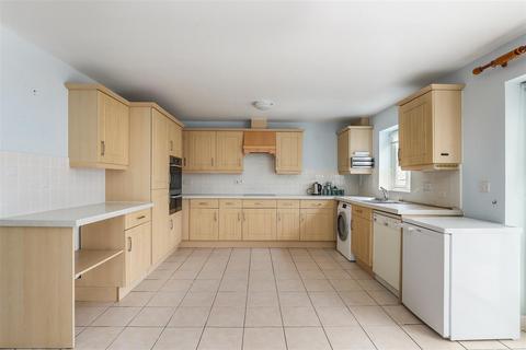 4 bedroom house for sale, Barcelona Drive, Minchinhampton, Stroud