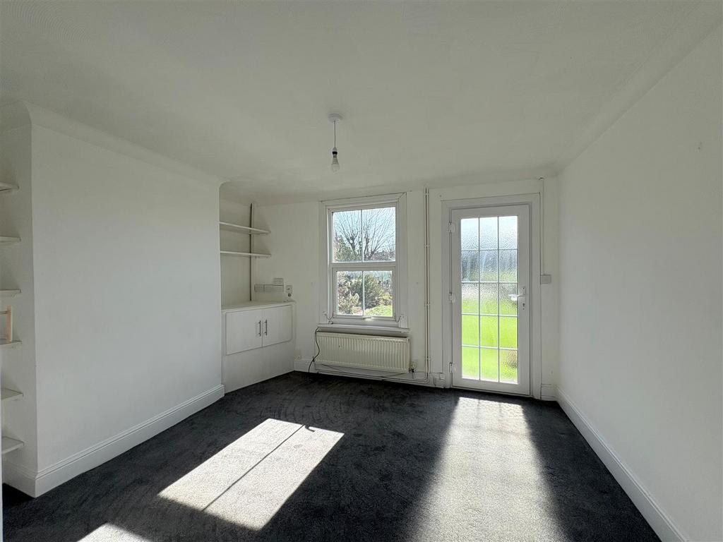 Reception room 1.jpg