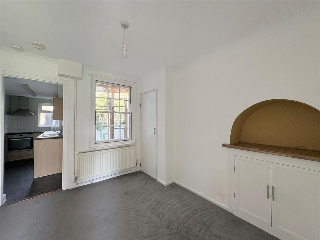 Reception room 2 pic 2.jpg