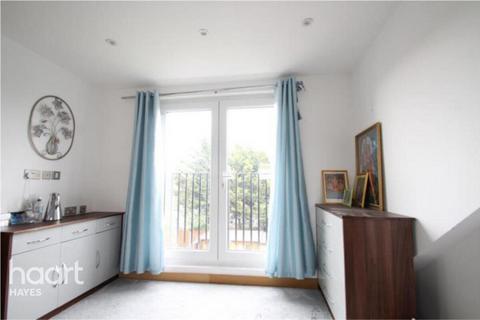undefined, Newdene Avenue, NORTHOLT