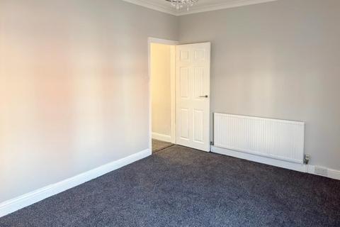 3 bedroom terraced house to rent, Cambridge Street, Semilong, Northampton