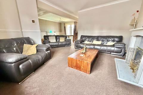 3 bedroom semi-detached house for sale, Childs Avenue, Bilston WV14