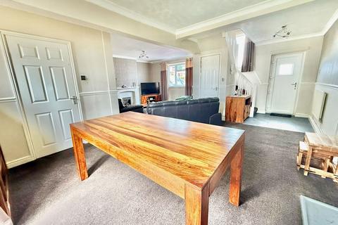 3 bedroom semi-detached house for sale, Childs Avenue, Bilston WV14