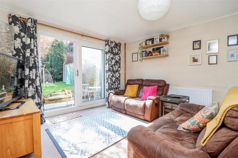 2 bedroom terraced house for sale, Drake Close, Horsham