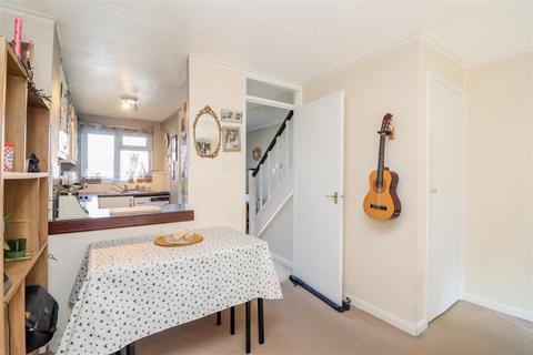 2 bedroom terraced house for sale, Drake Close, Horsham