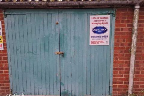 undefined, Spout Lane, Staines-upon-Thames TW19
