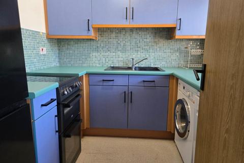 2 bedroom duplex to rent, Viewfield Close, Harrow