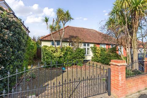 2 bedroom semi-detached bungalow for sale, Avery Hill Road, London, SE9