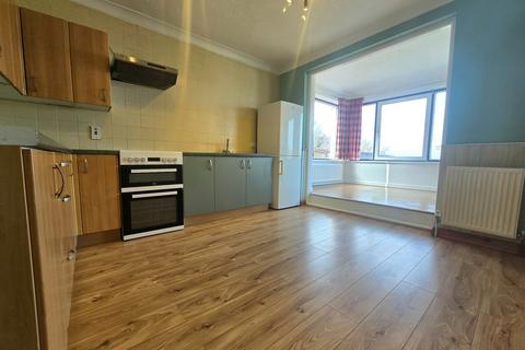 2 bedroom ground floor maisonette to rent, Gainsford Road, Bitterne