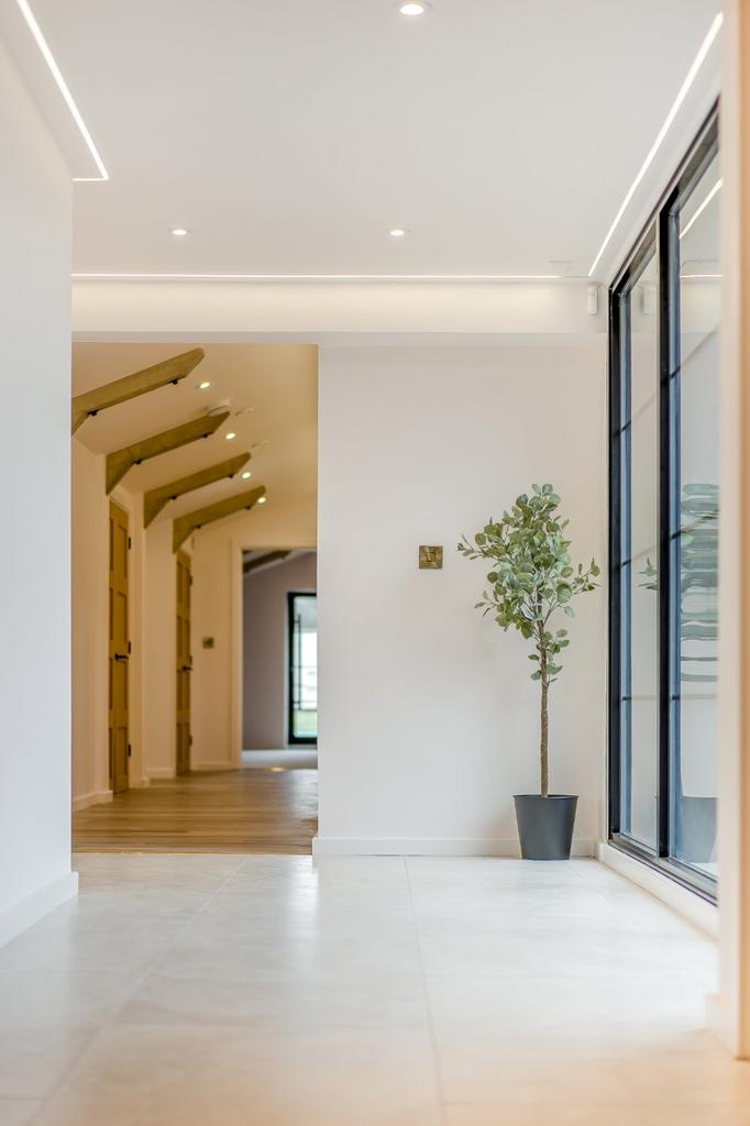 Detail - Hall