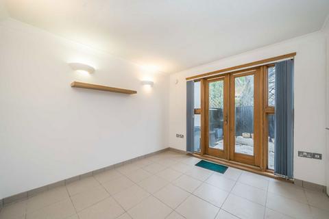 1 bedroom flat for sale, Stanford Road, London