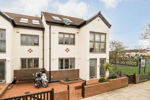 2 bedroom flat for sale, Stanford Road, London