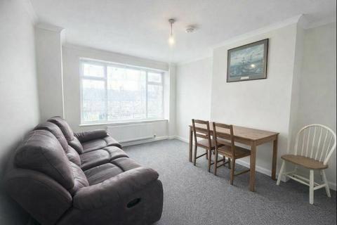 4 bedroom semi-detached house to rent, 4 Bedroom Student House - HP13