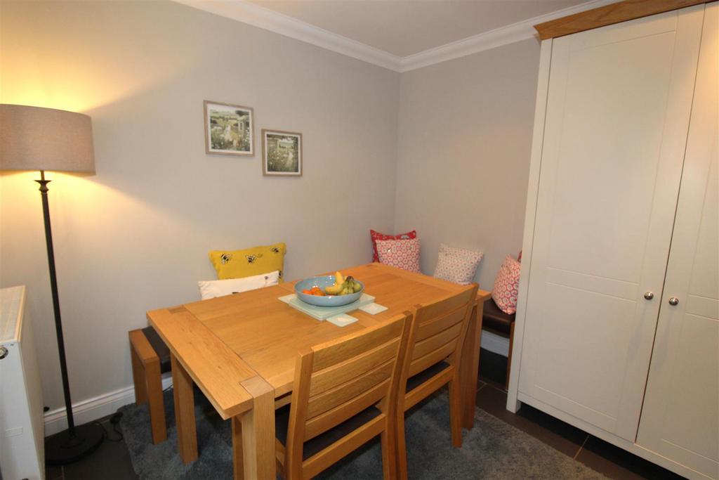 Dining area.JPG