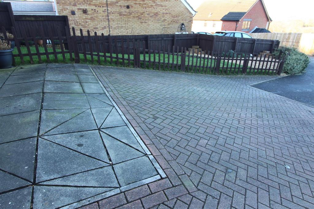 Parking area.JPG