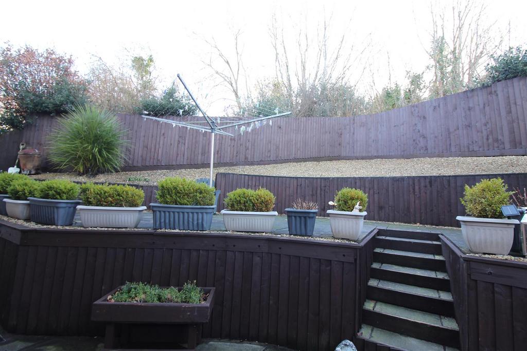 Rear garden 5.JPG