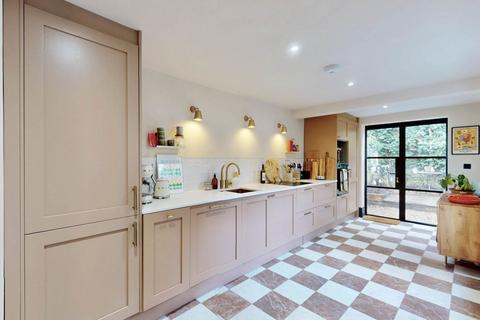 3 bedroom house for sale, Dresden Road, London N19
