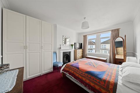 4 bedroom semi-detached house for sale, Farnley Road, London