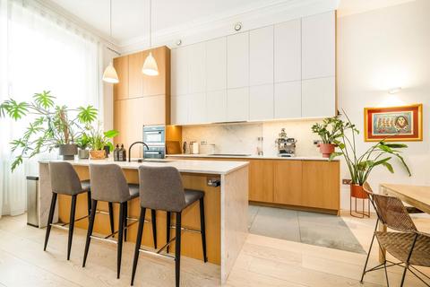 undefined, Warwick Square, London SW1V