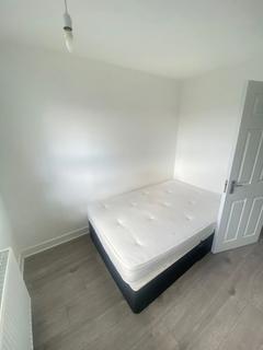 3 bedroom flat for sale, London E15