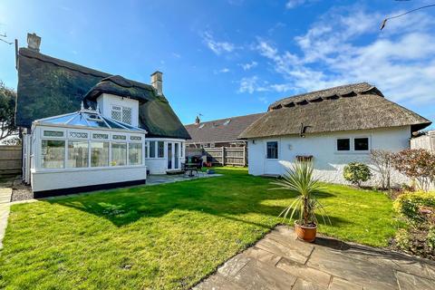 3 bedroom detached house for sale, South View, East Preston, West Sussex