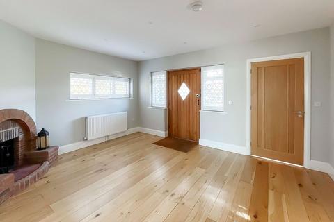 3 bedroom detached house for sale, South View, East Preston, West Sussex