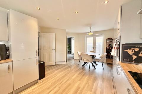3 bedroom detached house for sale, Fitz Hugh Crescent, Eagle Farm South, MK17