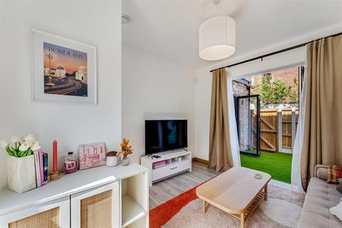 2 bedroom house for sale, Seymour Grove, Sale