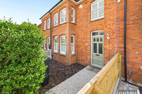 3 bedroom terraced house to rent, Uplands Road, Reading RG4