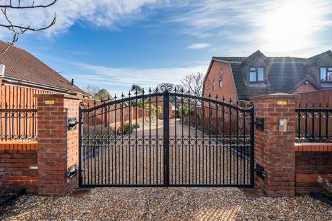 undefined, Hamble Lane, Bursledon SO31