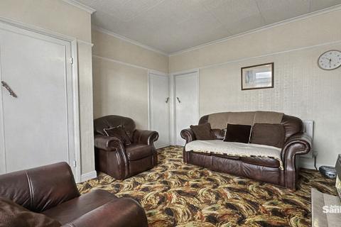 3 bedroom semi-detached house for sale, Clipstone Road East, Forest Town, NG19