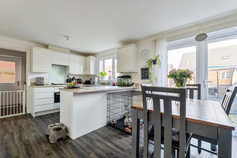 3 bedroom detached house for sale, Peacock Gardens, East Leake, Loughborough