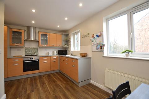 3 bedroom townhouse for sale, Castle Lodge Gardens, Rothwell, Leeds, West Yorkshire