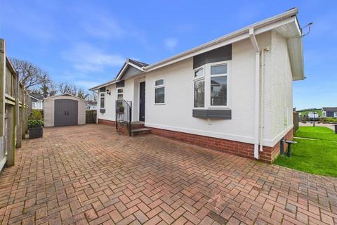 undefined, Braunton EX33