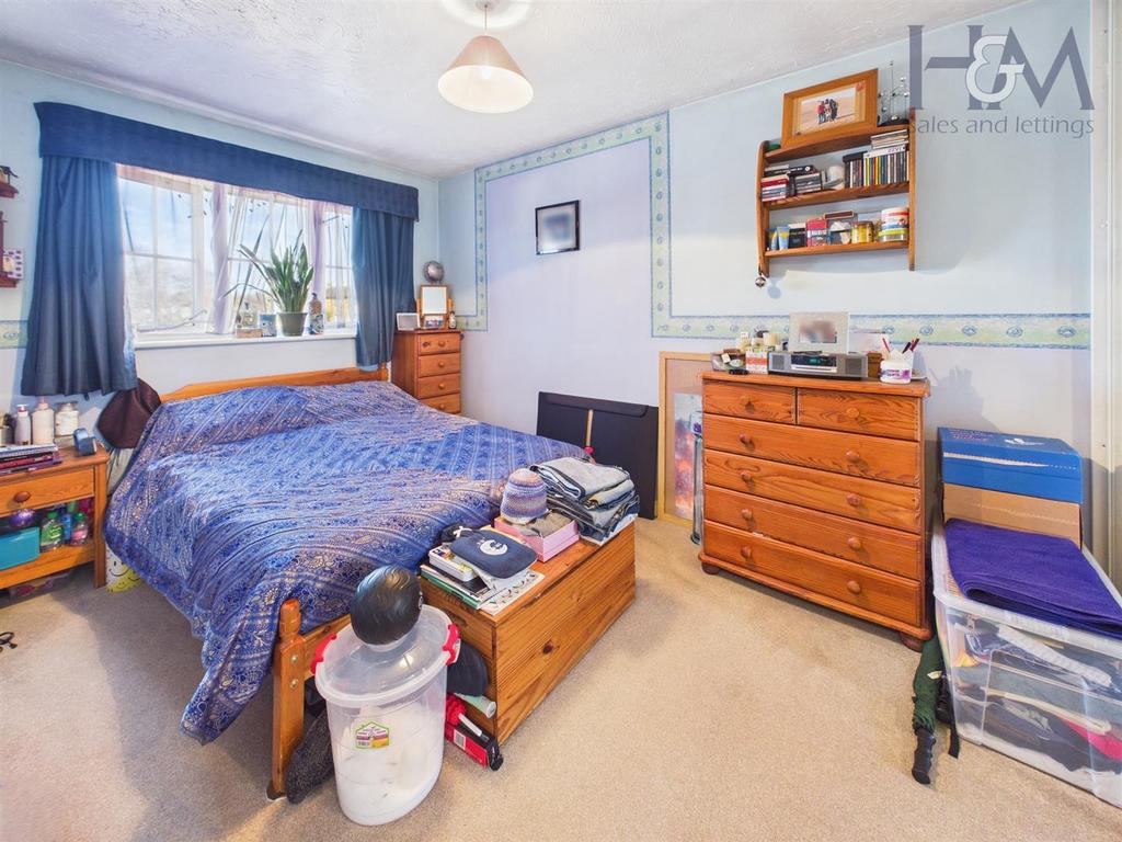 CAM05648 G0-PR0056-STILL029.jpg