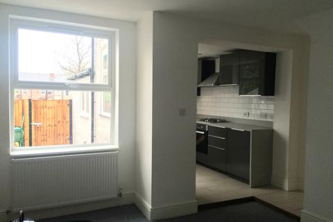 3 bedroom terraced house to rent, Edge Lane, Manchester, M43
