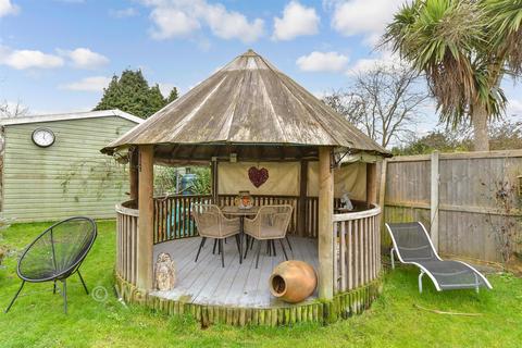 4 bedroom detached house for sale, Canterbury Road, Sittingbourne ME10