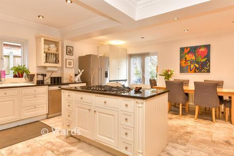 4 bedroom detached house for sale, Canterbury Road, Sittingbourne ME10
